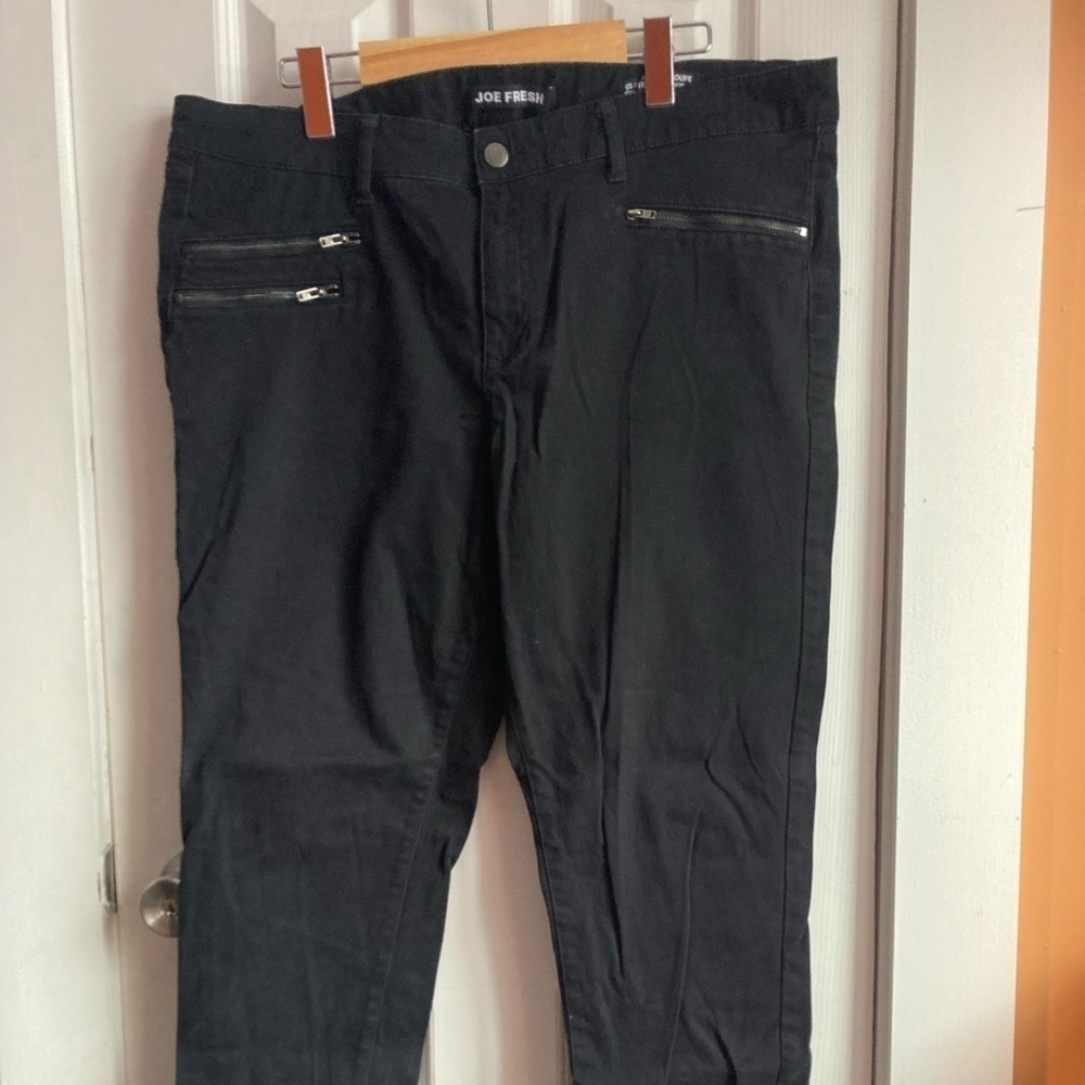 Joe Fresh classic slim size 32/14